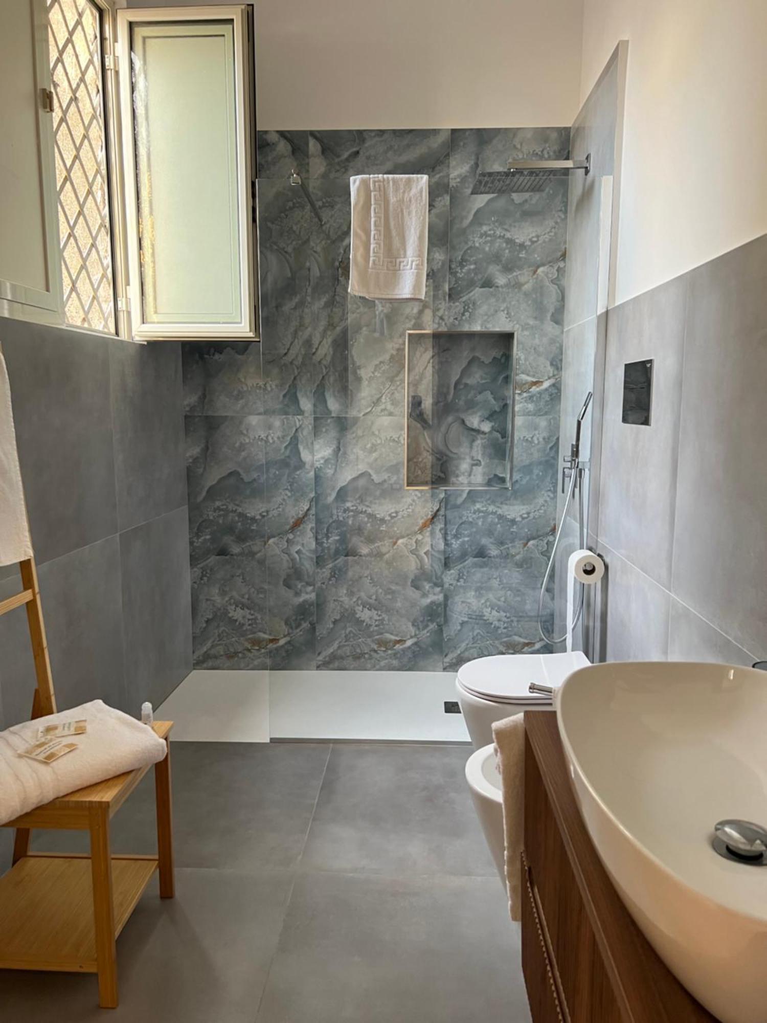 Apartmán Ninetta A Toledo Neapol Exteriér fotografie